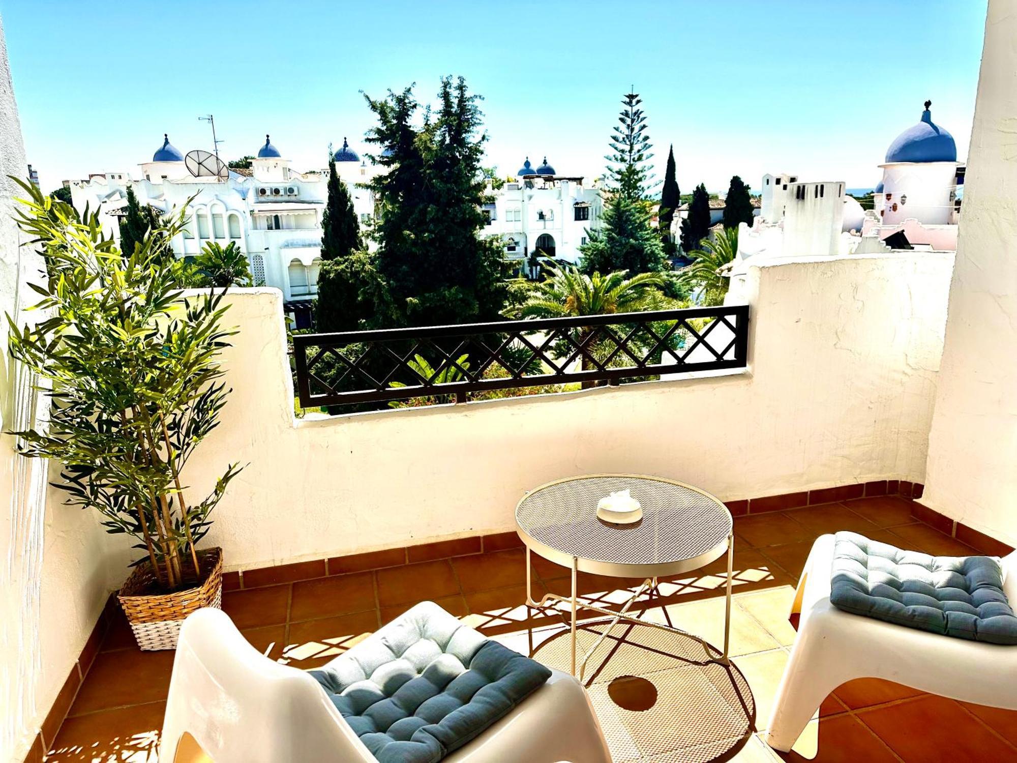 Bright Apartment 300M From The Beach Sitio de Calahonda Exterior photo