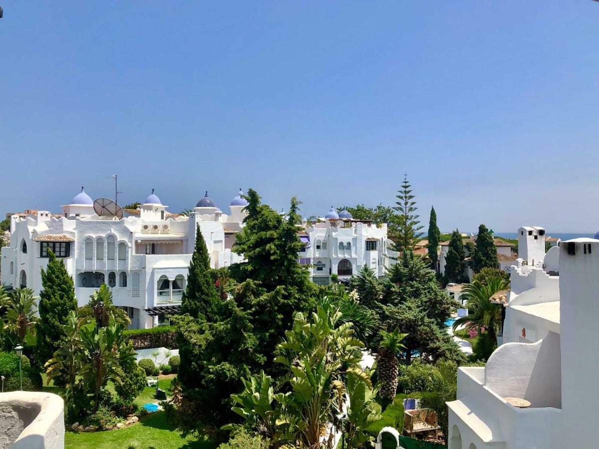 Bright Apartment 300M From The Beach Sitio de Calahonda Exterior photo