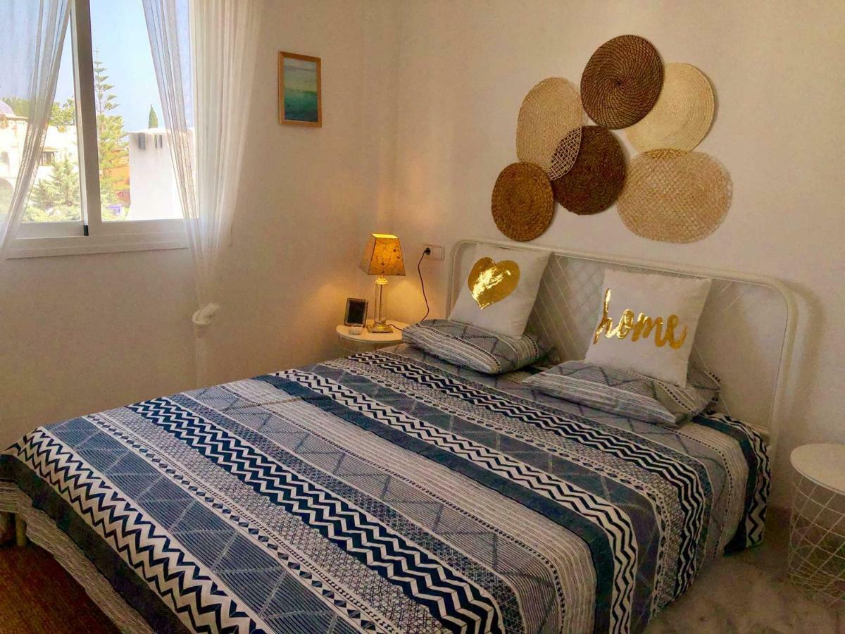 Bright Apartment 300M From The Beach Sitio de Calahonda Exterior photo