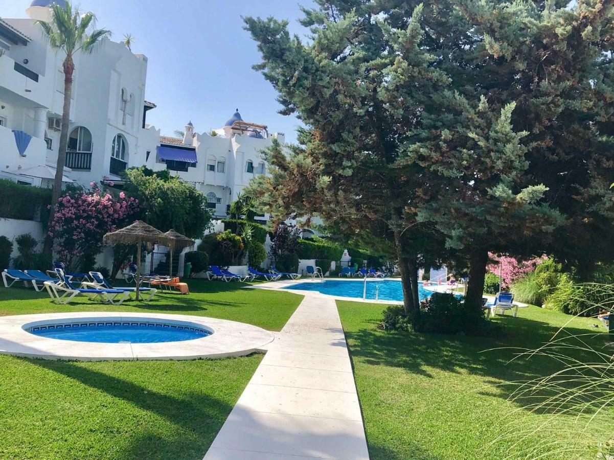 Bright Apartment 300M From The Beach Sitio de Calahonda Exterior photo